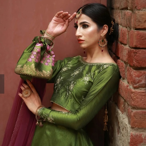 Pakistani Indian suit sold - Picture 3 of 11